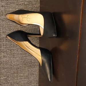 Jessica Simpson Claudette stilettos. Size 9.